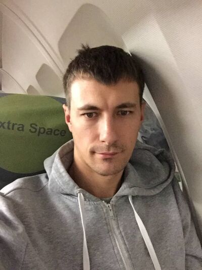  ,   Denis, 33 ,   ,   