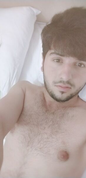  ,   Parviz, 32 ,   ,   , c 