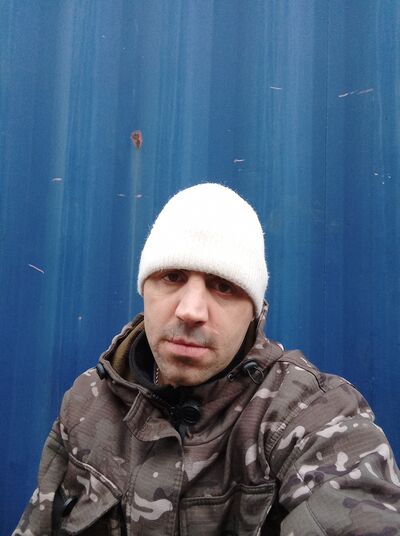  ,   Anton, 37 ,   