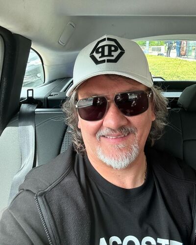  London Colney,   James Mich, 56 ,   ,   