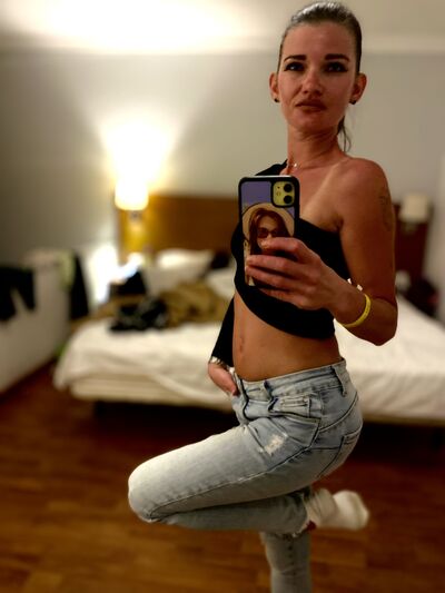  Abbots Langley,   Margarita, 34 ,   ,   