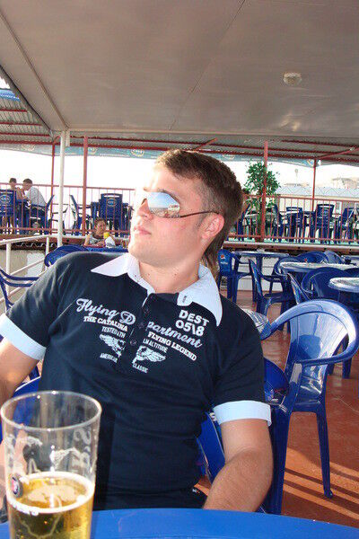  ,   Artem, 37 ,   ,   , c 