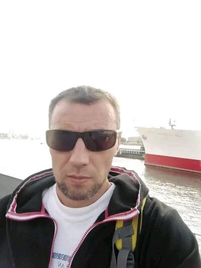  ,   Dmitry, 40 ,   ,   
