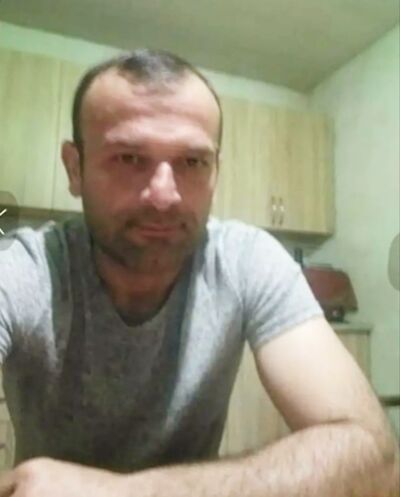  ,   Maxo, 46 ,   ,   