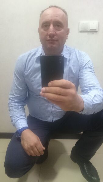  ,   Nik, 54 ,   