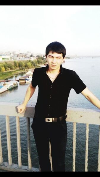 ,   Shaxboz, 32 ,   