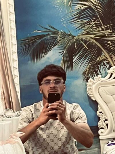  Utopia,   Aram, 22 ,   ,   