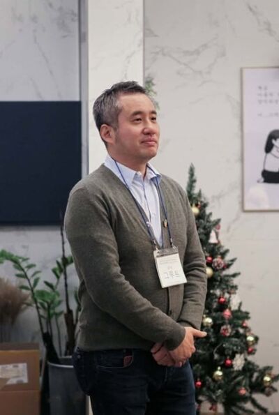  Leeds,   Chris, 53 ,     , c 