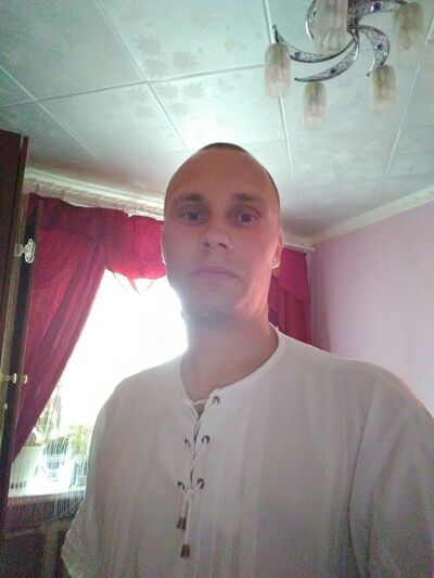  ,   Rinat, 37 ,  