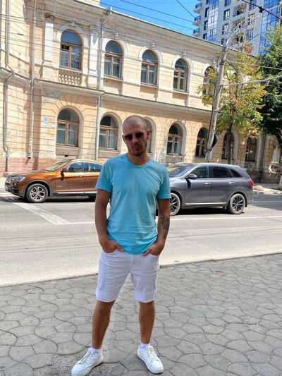  ,   Grisha, 30 ,   ,   