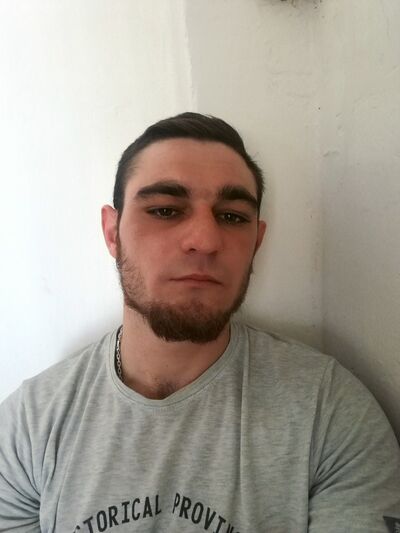 ,   Artur, 31 ,   c 