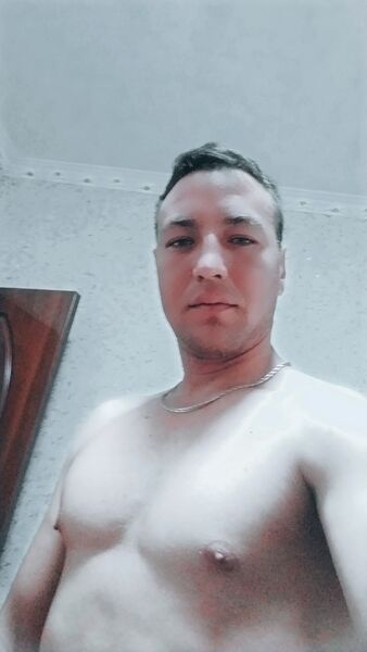  -,   Farruh, 33 ,   ,   , 