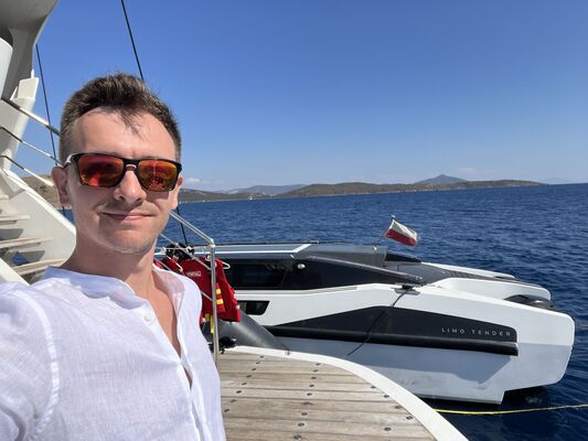  ,   Ivan, 37 ,   ,   