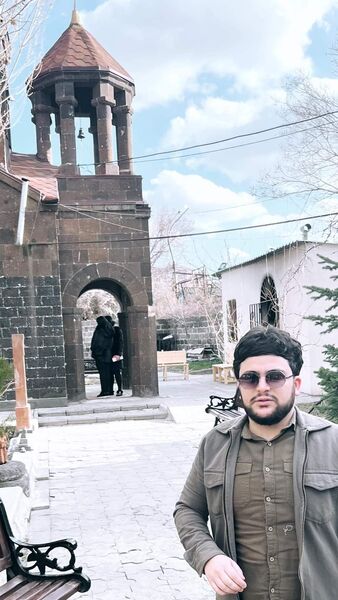  ,   Armen, 40 ,   ,   