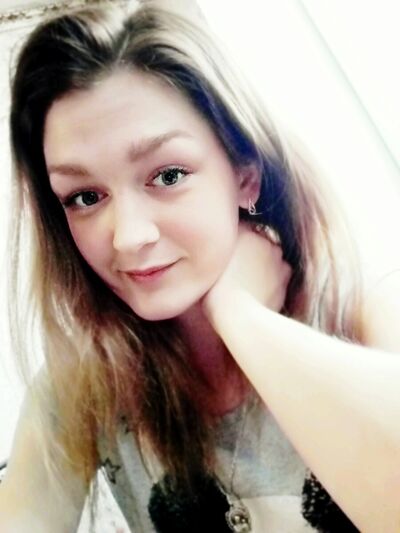  ,   Kira, 28 ,  