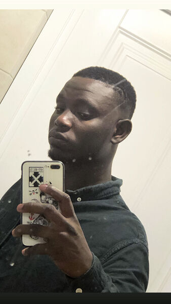  ,   Bakare, 32 ,   ,   