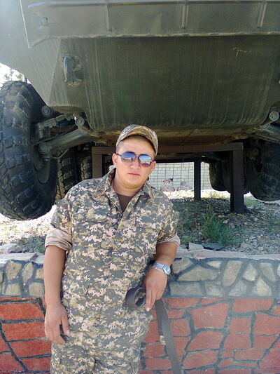  ,   Azat, 34 ,   