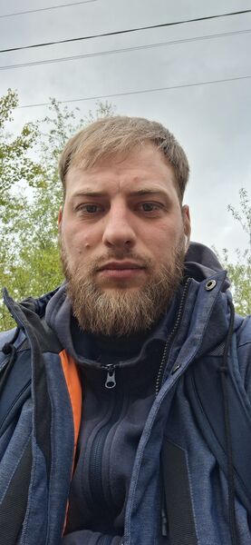  ,   Maksim, 32 ,   ,   