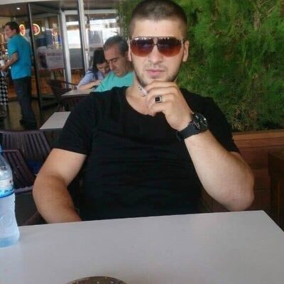  ,   Davit, 33 ,   ,   