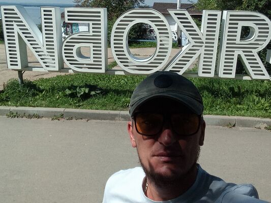  ,   Leonid, 39 ,   ,   