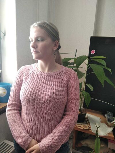  ,   Arina, 22 ,  