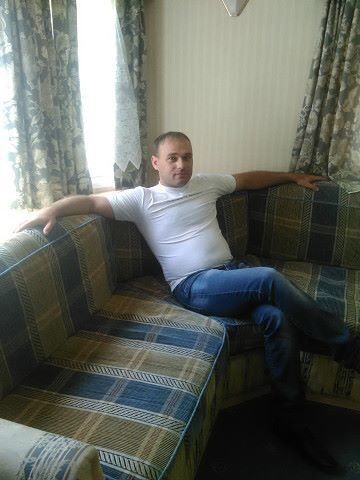  18369118  Andrey, 44 ,    