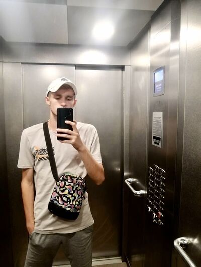  ,   Denis, 25 ,   ,   