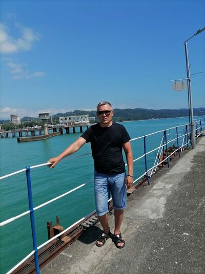  ,   Nik, 37 ,   ,   