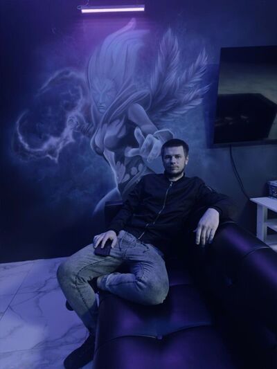  ,   Viktor, 29 ,   ,   