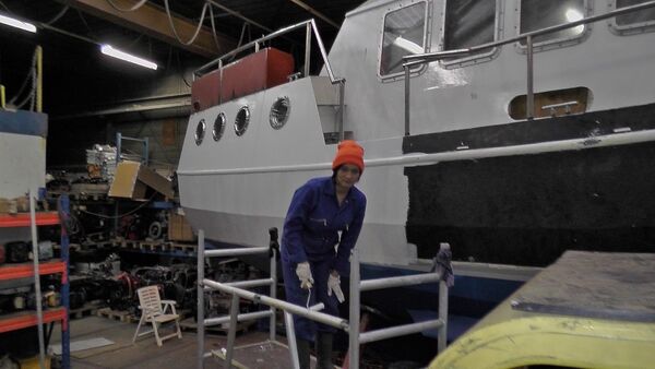  ,   Larisa, 32 ,   ,   , c 