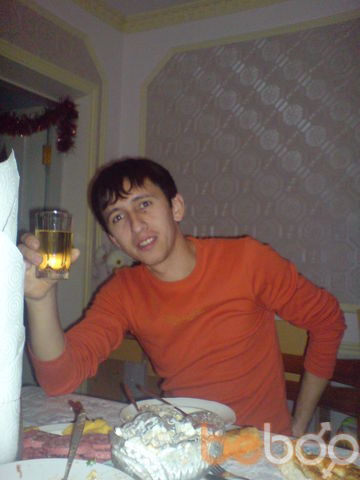  ,   Artur Zoro, 44 ,  