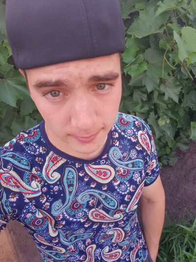  ,   Aleksandr, 24 ,   ,   