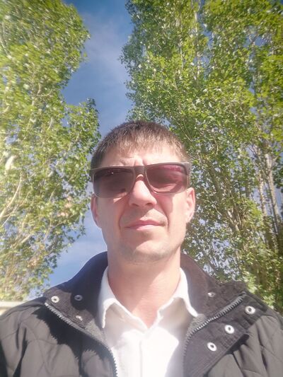  ,   Aleks, 42 ,   ,   