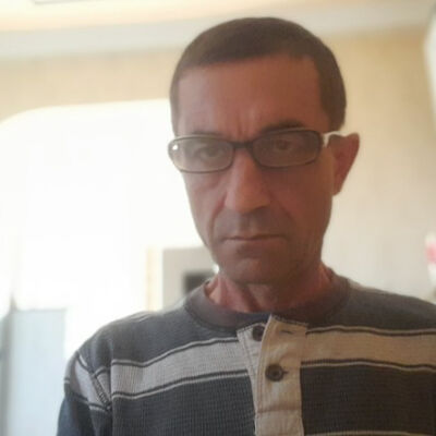  ,   Armen, 47 ,   ,   