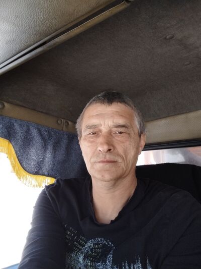  ,   Igor, 58 ,   c 