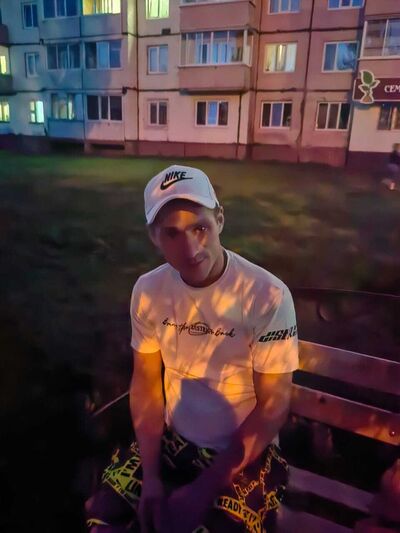  ,   Anton, 37 ,   ,   