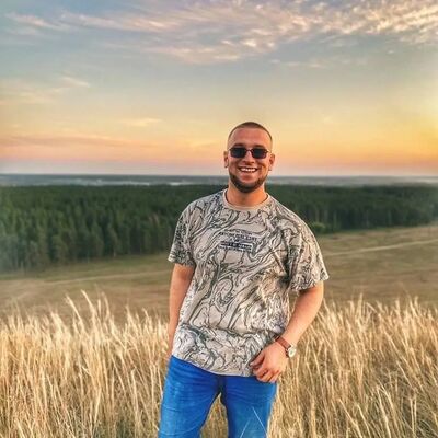  ,   Valentin, 27 ,   ,   