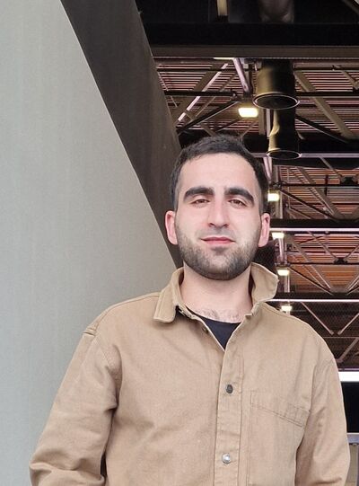  ,   Emil, 27 ,   ,   , c , 