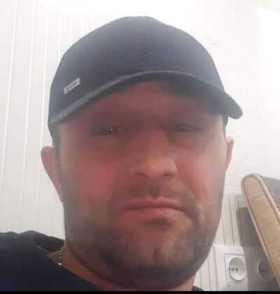  ,   Goga, 42 ,   ,   