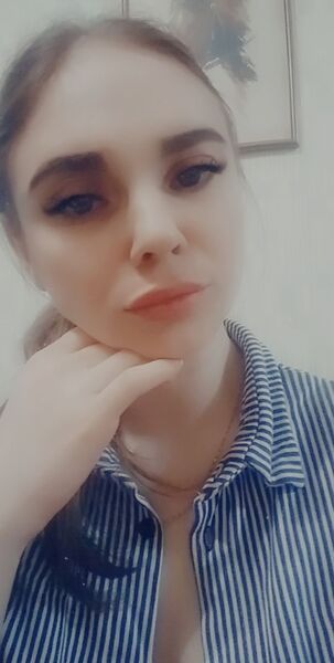  ,   Angelina, 33 ,   c 