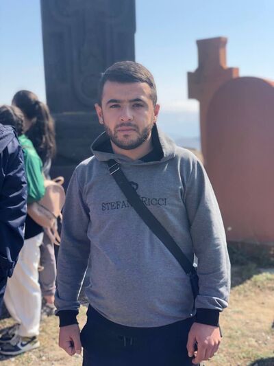  ,   Vahe, 22 ,   ,   