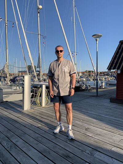  ,   Alex, 38 ,  