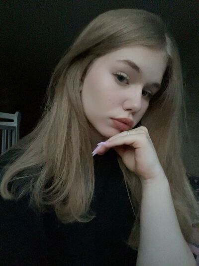  ,   Yaroslava, 19 ,   