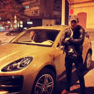  ,   Rikki, 30 ,     , c 