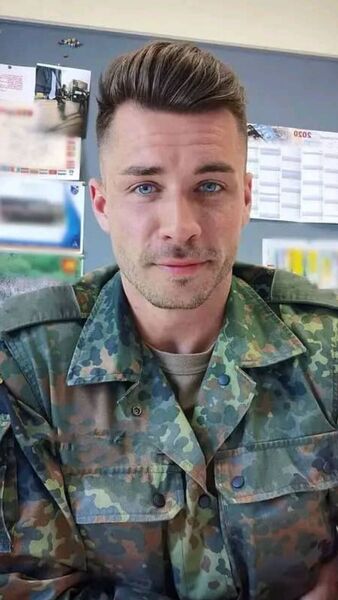  ,   James Mary, 36 ,   ,   
