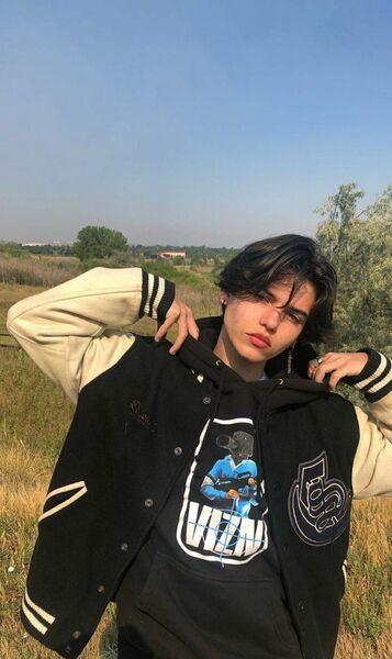  ,   Lukas, 23 ,   