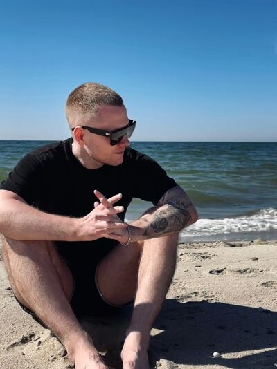  Lynnwood,   Alex, 27 ,   , 