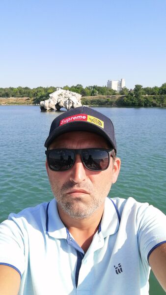  ,   Albert, 43 ,   ,   