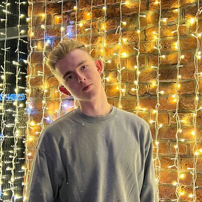  ,   Daniil, 21 ,   ,   
