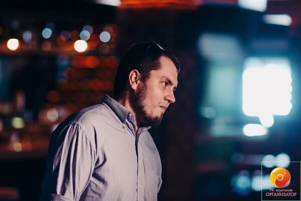  ,   Vladislav, 35 ,   ,   